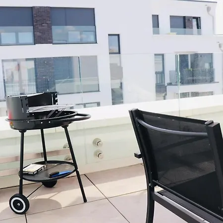 Komfortables Penthouse 200 Qm شقة لانغن