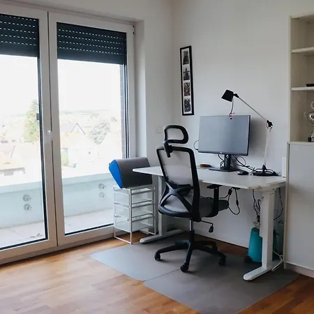 Komfortables Penthouse 200 Qm Apartman