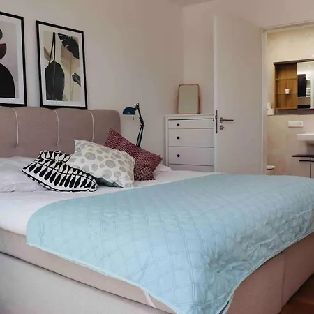 Komfortables Penthouse 200 Qm Apartman Langen